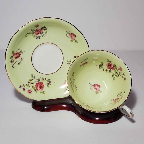 Victoria C&E Teacup and Saucer Pink Flowers Vintage - Picture 2 of 10